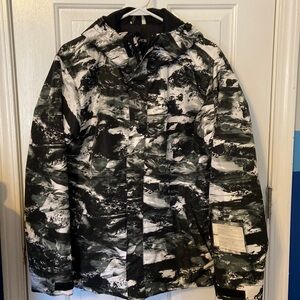 NWOT FabliceLightweight hooded winter camo ski jacket